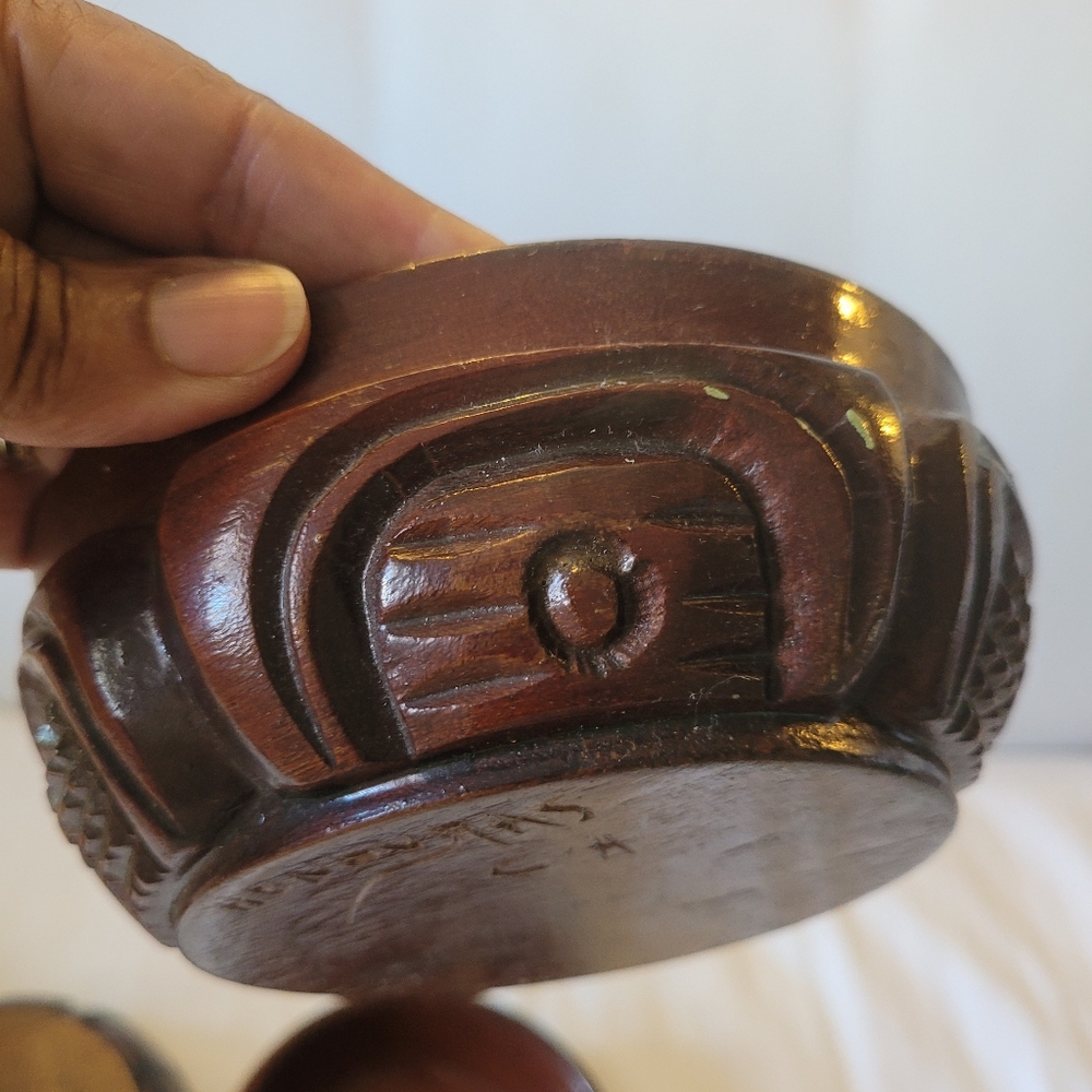 Vintage Hand Carved Wood 6” Round Salad Bowls Set of 4 - Picture 11 of 12